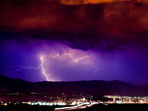 storm-photography3 "Lightning" captured by Great Salt Lake Photographer