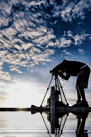 WHY IS IT BENEFICIAL TO ATTEND PHOTOGRAPHY WORKSHOPS? WHY IS IT BENEFICIAL TO ATTEND PHOTOGRAPHY WORKSHOPS?
