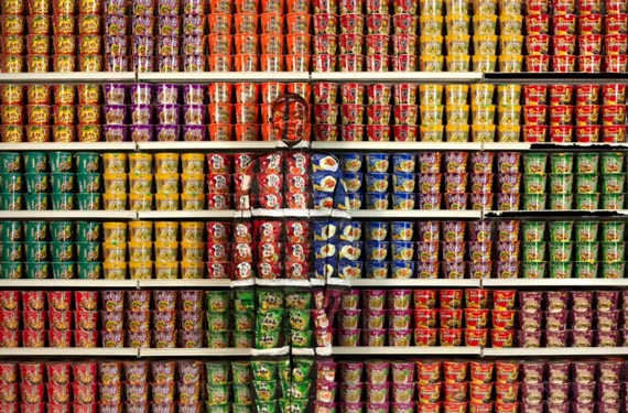 Liu Bolin invisible man photography