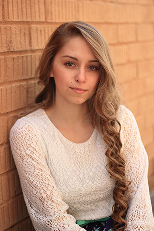 "Amy 4" captured by Glass Portraits by Elijah. (Click image to see more from Glass Portraits by Elijah.)