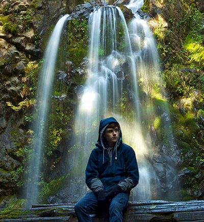 Rather than changing your aperture, you can also adjust the distance between you and your subject to alter the depth of field. "Go Do" captured by Brendon Burton on Flickr.