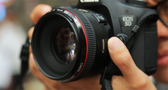 canon 50mm f/1.8 lens
