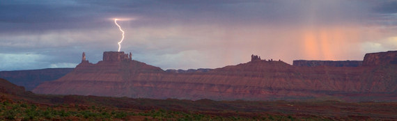 lightning in landscape photography