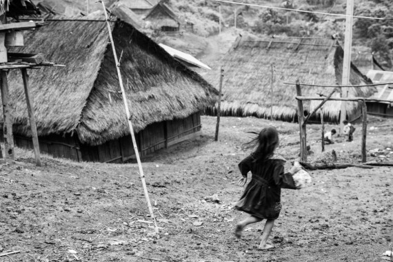 girl-running-black-and-white