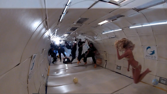 kate-upton-zero-gravity