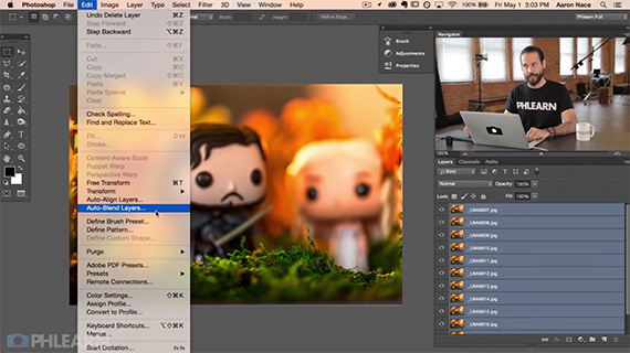 auto-blend layers in photoshop