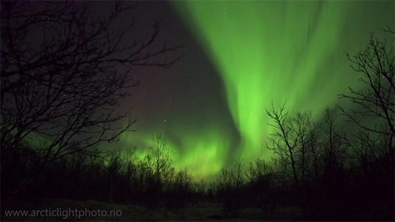 how to capture the northern lights on video
