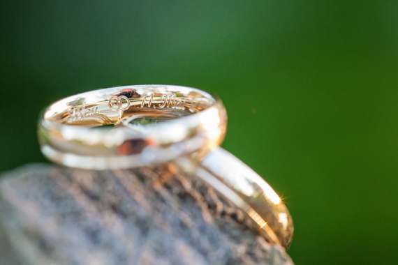 wedding rings, macro photo