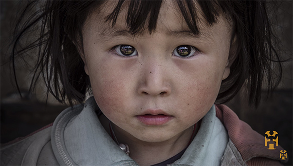 travel portrait little girl eyes depth of field ISO aperture