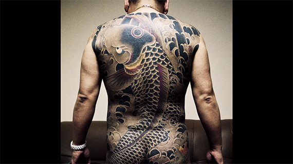 photographing the Yakuza