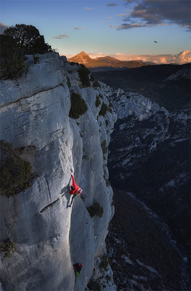 photographing a rock climber