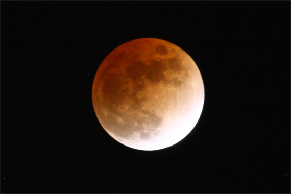 photographing the moon