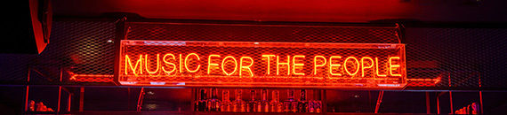 Tips for Taking Photos of Neon Signs