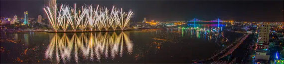 Amazing Timelapse Photography of a Fireworks Competition in Vietnam