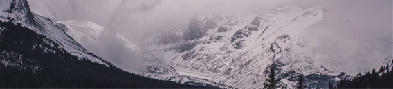 Photographer Timelapses Winter Storm Moving Through the Canadian Rockies