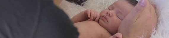 5 Tips for Soothing a Newborn Baby During a Photo Shoot