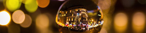 Snowglobe Timelapse Celebrates the Wonders of Christmas in Vienna