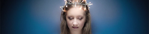 3 Steps to Creating Holiday Portraits With Christmas Lights