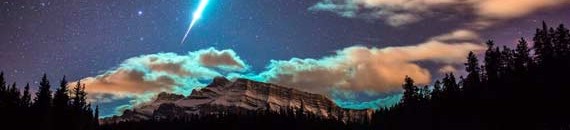 Interesting Photo of the Day: Fireball Over Mount Rundle