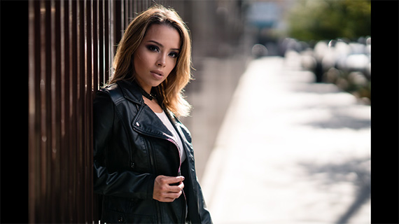 How to Mix Ambient Light and Flash for Outdoor Urban Portraits