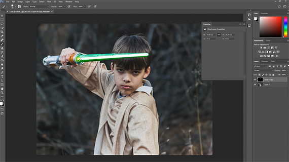 How to Create Lightsaber Photos in Photoshop