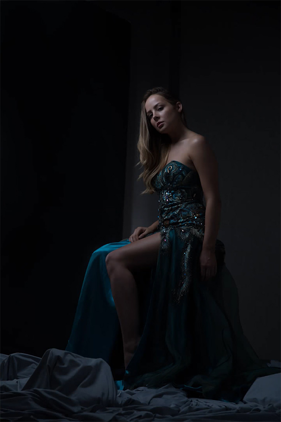 lighting setup for dramatic portrait