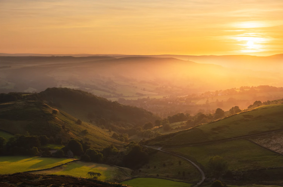 landscape by shooting into the sun