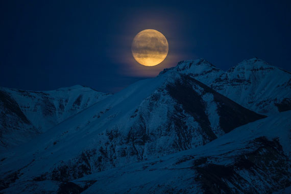 moon horizon