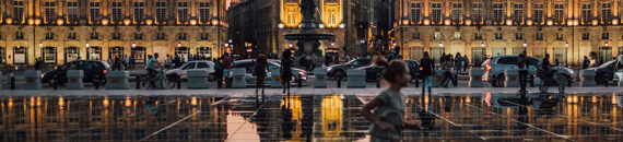 Rain, Reflections, and the City: Urban Photography on Wet Days