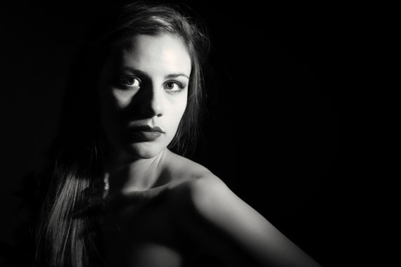 Rembrandt Lighting: Creating Mood & Depth in Portraits