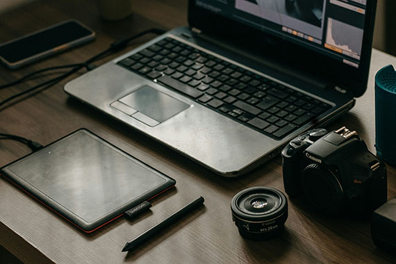 Top 10 Ways to Earn Side Income as a Photographer
